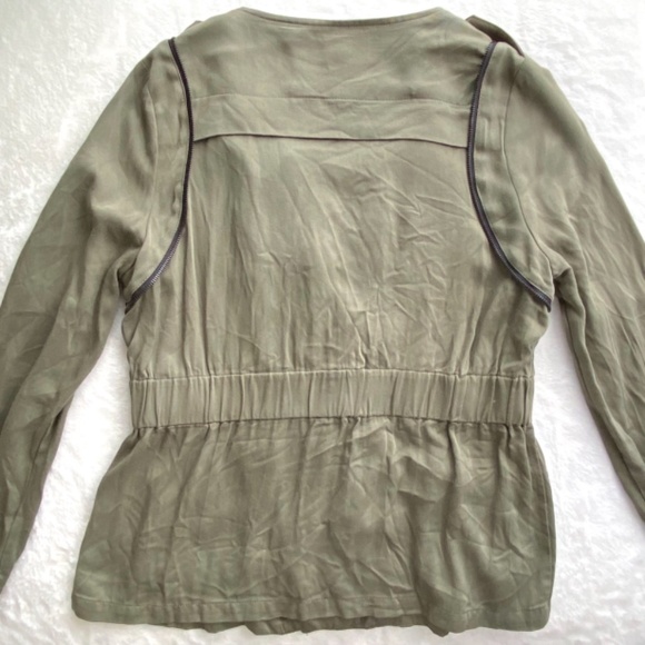 Francesca’s Collections Green Military Lightweight Jacket Size Medium - Picture 13 of 16